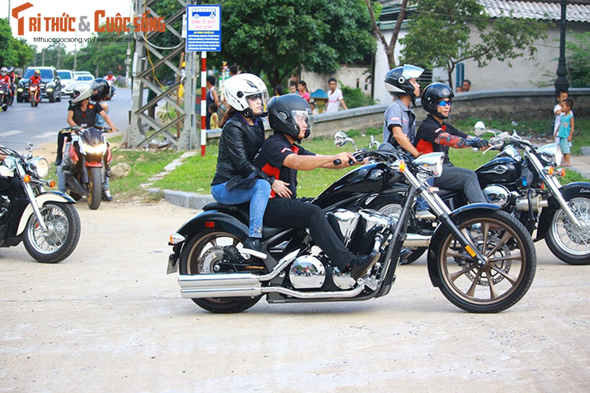 Hang tram xe moto khung do ve “chao lua” Quang Tri-Hinh-16